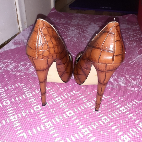 Print Stiletto Heels - Picture 4 of 6